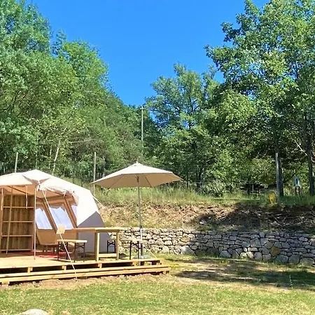 Les Bastides De Chanteraine Bungalows, & Campsite *