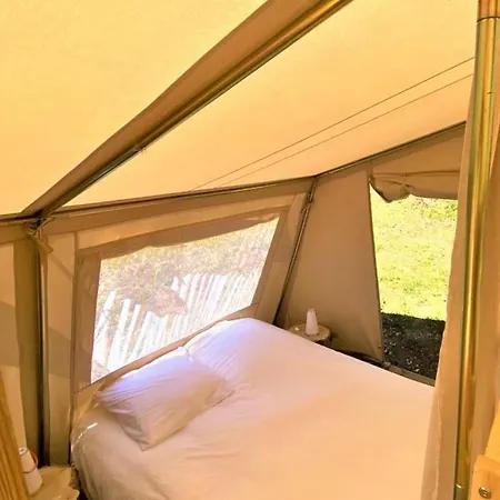Kemping Les Bastides De Chanteraine Bungalows, & *