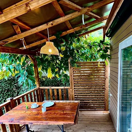 Kemping Les Bastides De Chanteraine Bungalows, & *